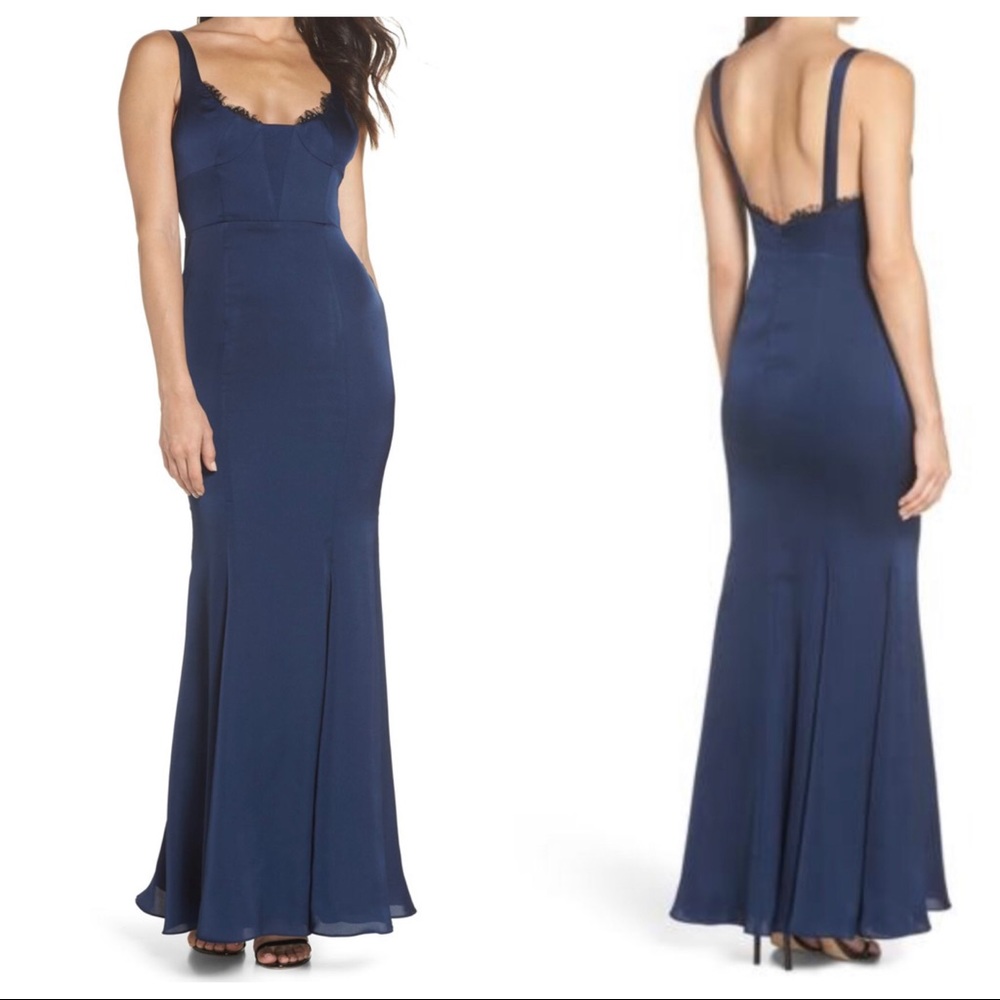 FAME AND PARTNERS The Ara Trumpet Gown